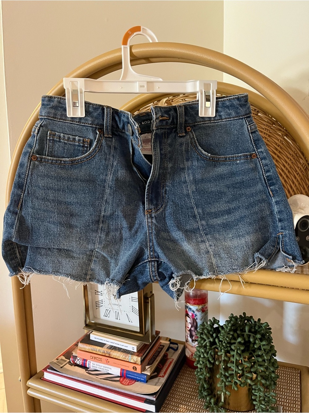 No Boundaries Distressed Dark Blue Denim Cutoff Shorts